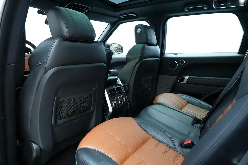 Range Rover HSE 2016 | Agency History - Image 16