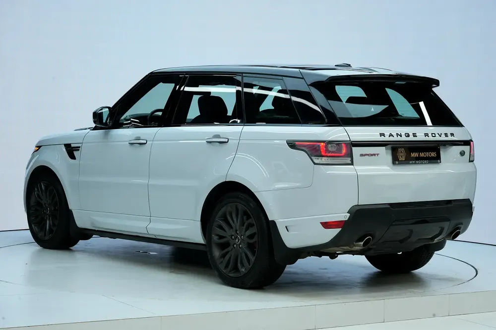 Range Rover HSE 2016 | Agency History - Image 4