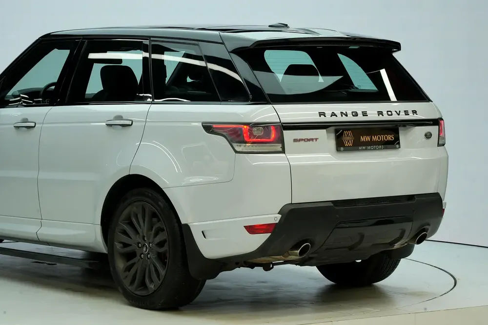Range Rover HSE 2016 | Agency History - Image 6