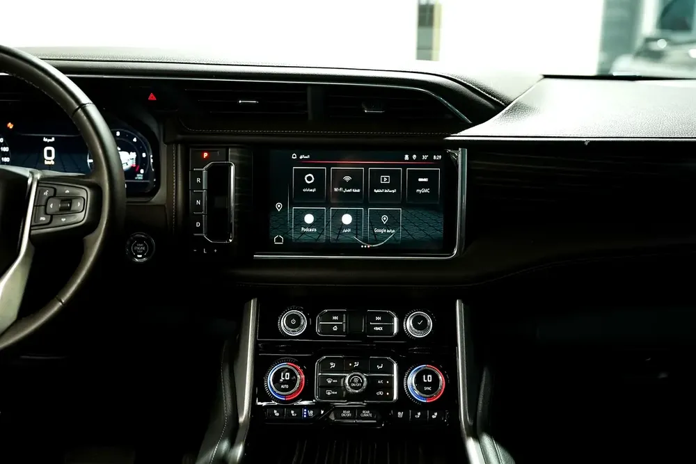 GMC Yukon Denali 2024 - GCC Specs - Brand New - Image 13