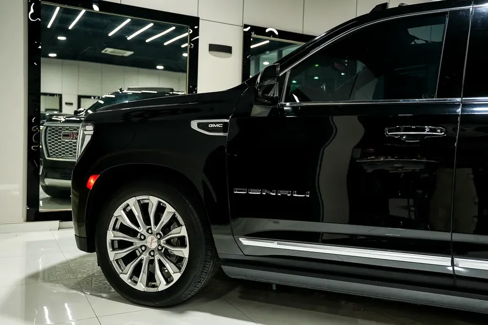 GMC Yukon Denali 2024 - GCC Specs - Brand New - Image 4