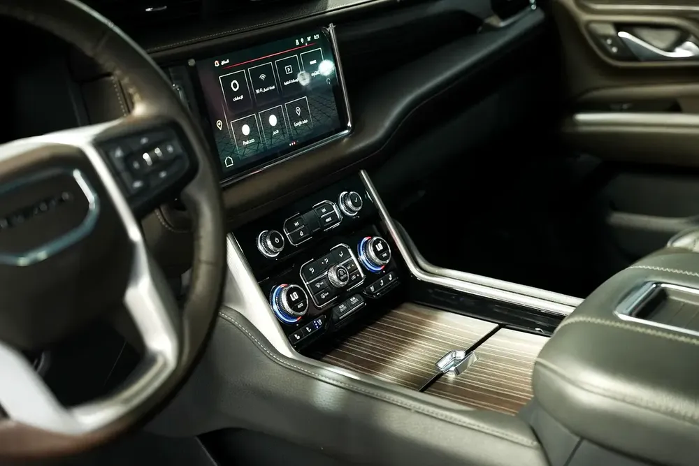 GMC Yukon Denali 2024 - GCC Specs - Brand New - Image 7