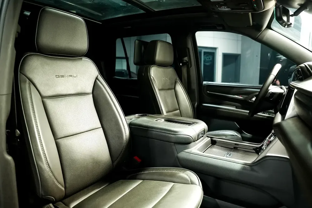 GMC Yukon Denali 2024 - GCC Specs - Brand New - Image 8