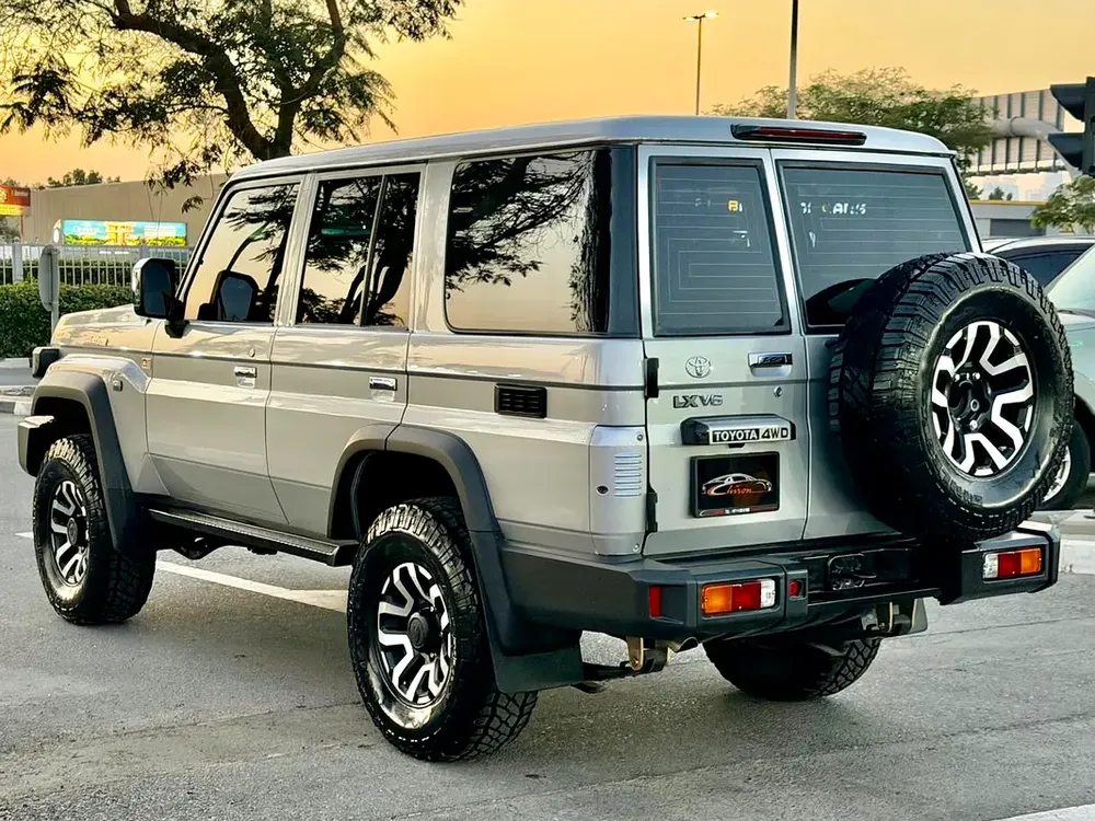 2025 Toyota Land Cruiser 70 LX - GCC Specs - Brand New! - Image 16