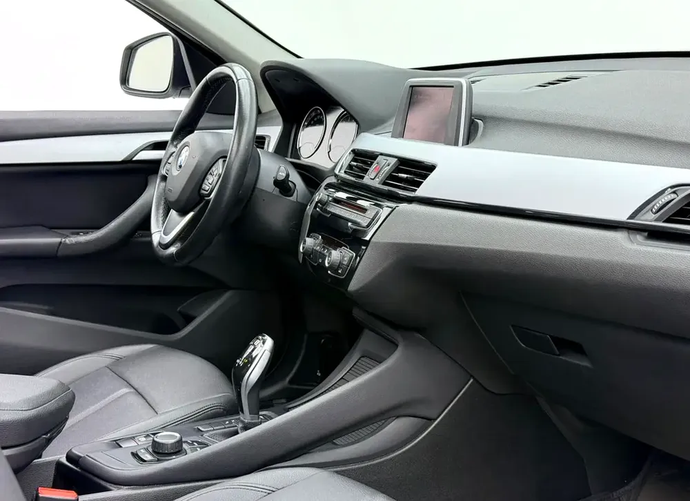 2019 BMW X1 sDrive20i, Warranty, Full BMW Service History, GCC - Image 13