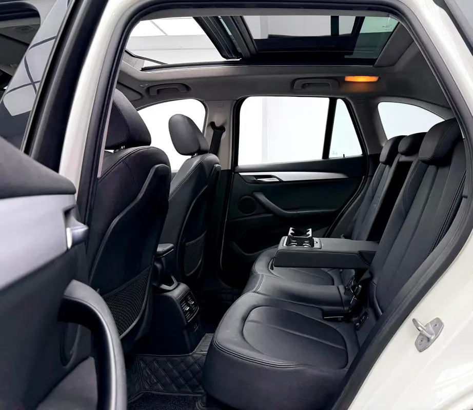 2019 BMW X1 sDrive20i, Warranty, Full BMW Service History, GCC - Image 16