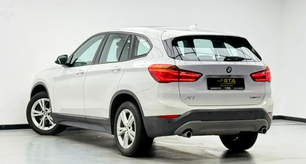 2019 BMW X1 sDrive20i, Warranty, Full BMW Service History, GCC - Image 4