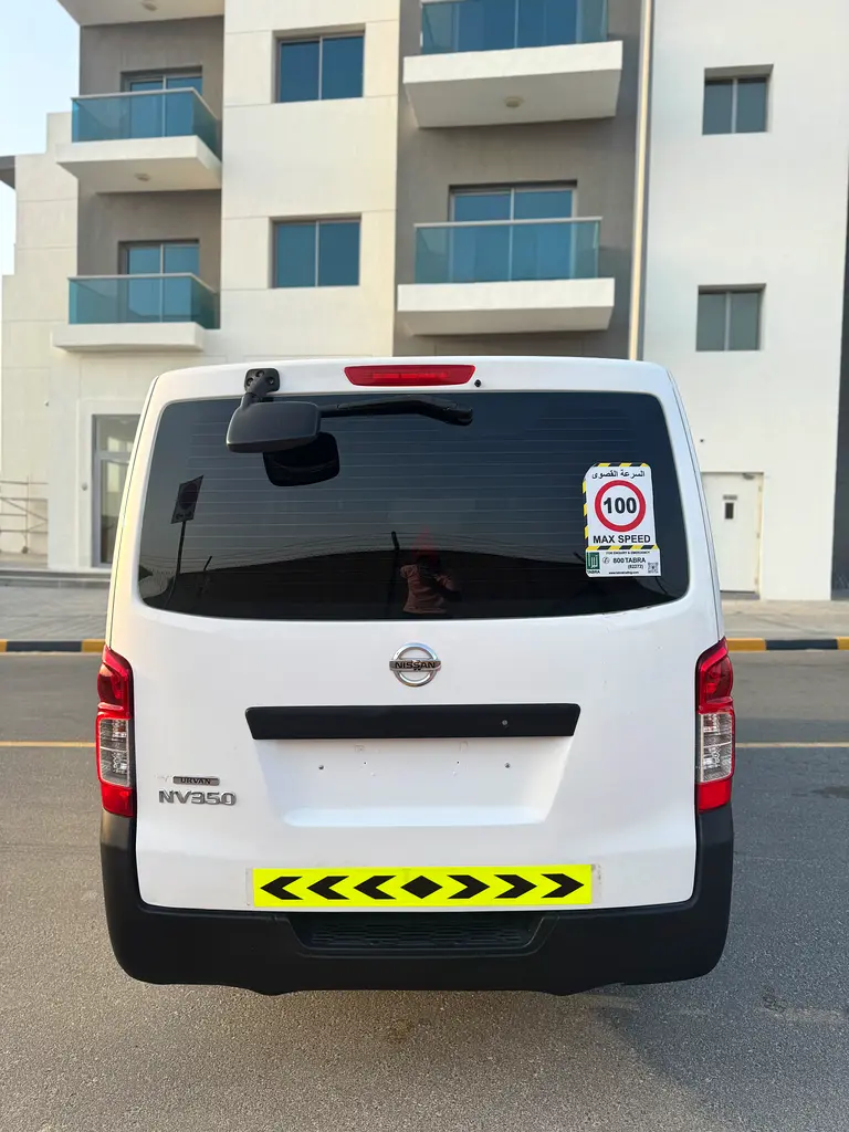Nissan Urvan 2016 Model GCC - Image 14