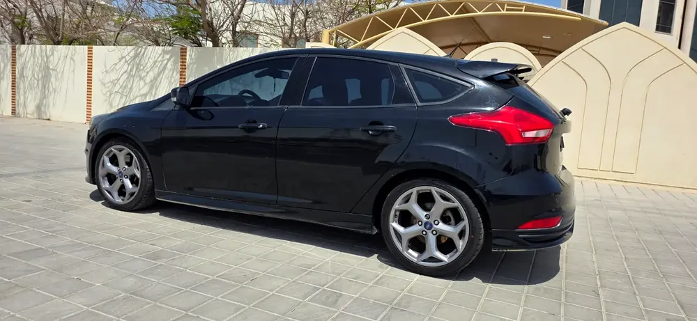 2015-Ford focus  ST -Manual Transmission-Excellent Condition - Image 8