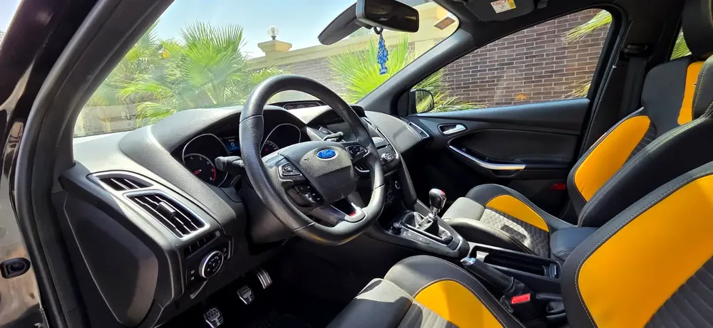 2015-Ford focus  ST -Manual Transmission-Excellent Condition - Image 9