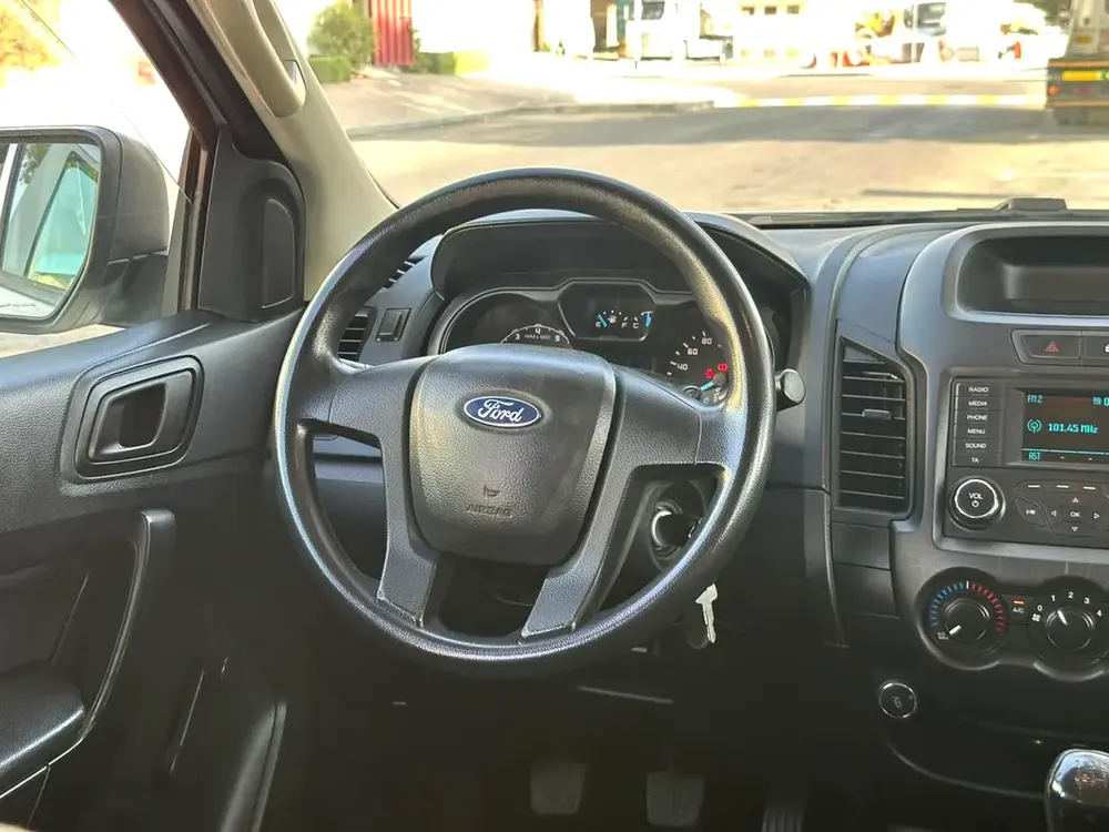 Ford Ranger 4x2 Double Cab 2020 - GCC not negotiable - Image 7