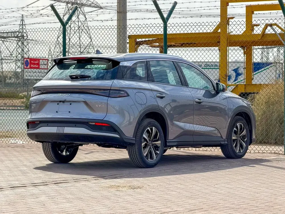 New 2025 BYD SEALION 05 DM-I - Chinese Specs - Image 4