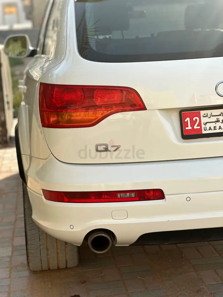 Audi Q7 - Image 10