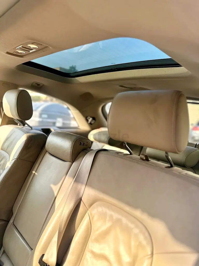 Audi Q7 - Image 6