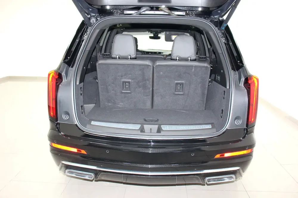 2024 Cadillac XT6 Platinum - GCC Specs -Agency Maintained - Image 5