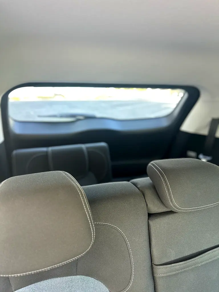 Personal use low mileage no accident no paint - Image 14