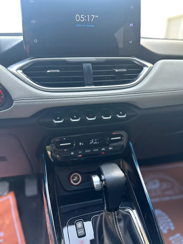 Personal use low mileage no accident no paint - Image 18