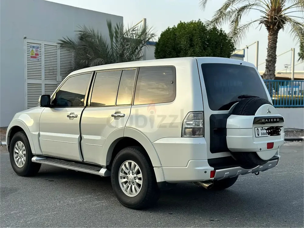 Mitsubishi Pajero 2014 for sale- Direct from Owner - Image 7