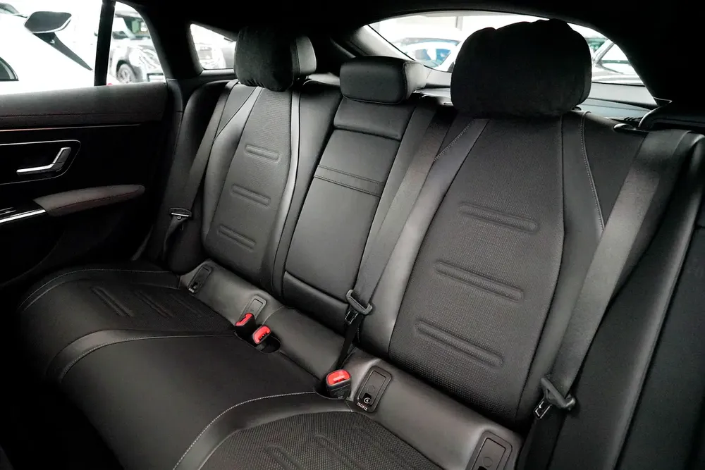 2023 MERCEDES EQS 53 AMG 4M+ / LOW MILEAGE / DEALER WARRANTY - Image 14