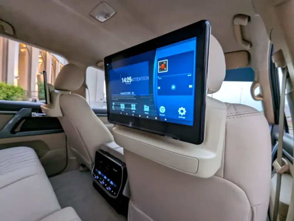 TOYOTA LAND CRUISER 2014 FACELIFTED 2025 WITH INTERIOR AND EXTERIOR V6 4.0L IN PERFECT CONDITION - Image 10