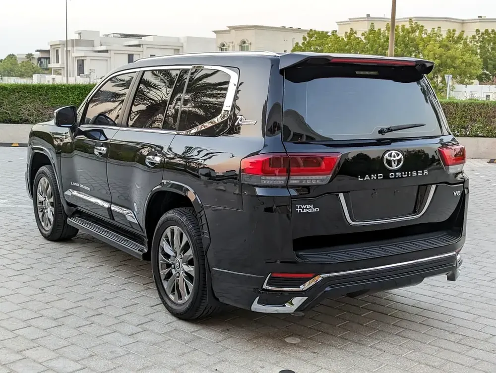 TOYOTA LAND CRUISER 2014 FACELIFTED 2025 WITH INTERIOR AND EXTERIOR V6 4.0L IN PERFECT CONDITION - Image 15