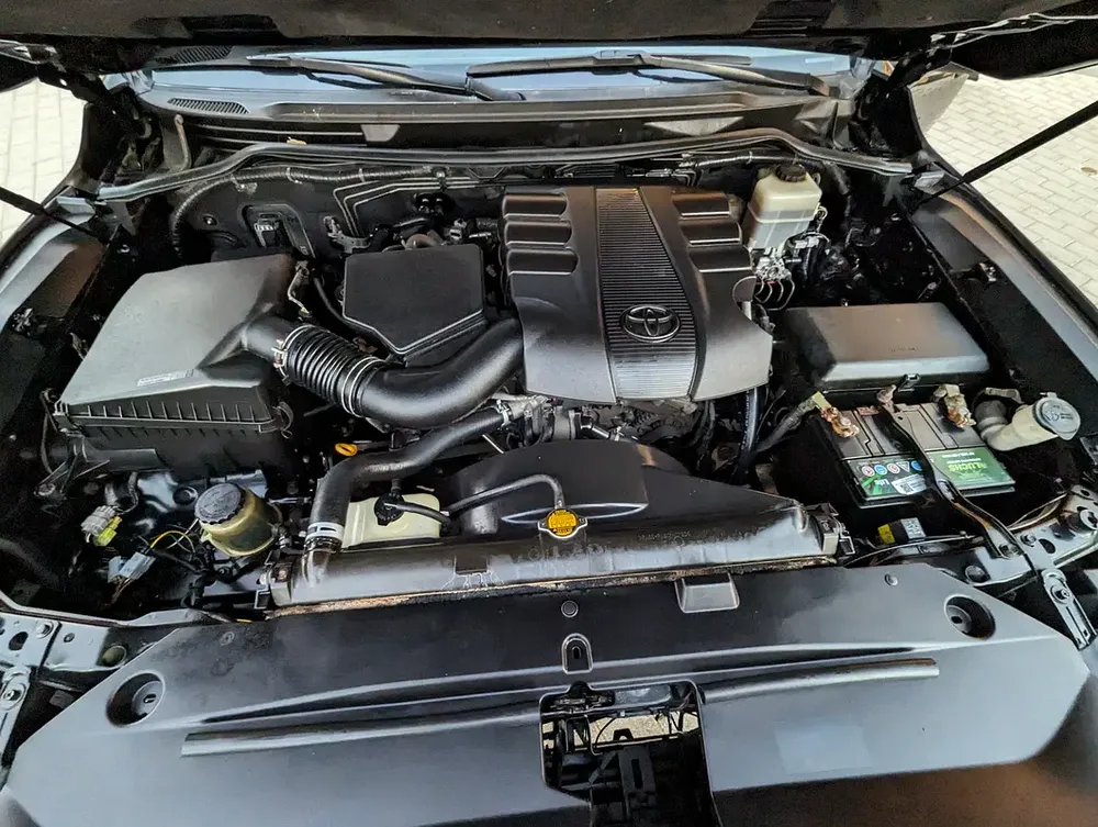 TOYOTA LAND CRUISER 2014 FACELIFTED 2025 WITH INTERIOR AND EXTERIOR V6 4.0L IN PERFECT CONDITION - Image 19
