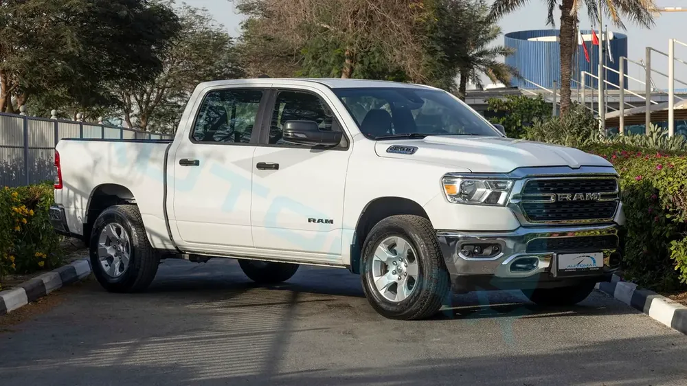 ( Eid al-Adha Offer ) 2023 Ram 1500 Bighorn eTorque 3.6L V6 GCC 0Km With 3 Years Or 100K Km Warranty - Image 4