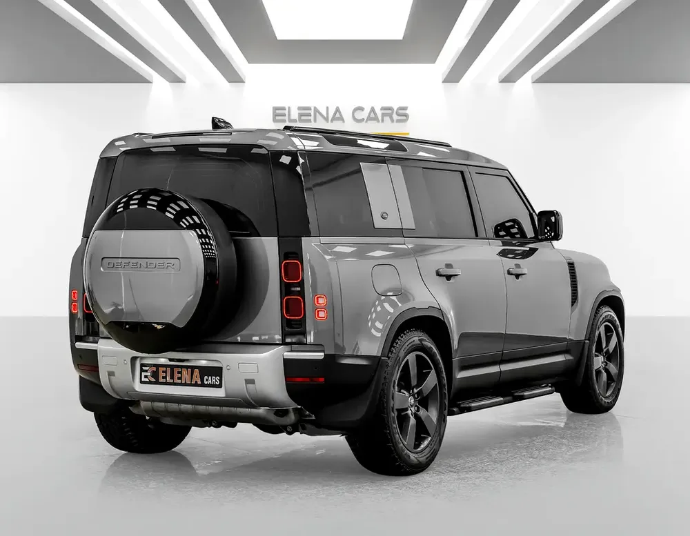 LAND ROVER DEFENDER P400 HSE - V6 - 2022 - GCC - AL TAYER WARRANTY - FSH - EXCELLENT CONDITION - Image 4