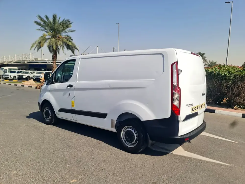 FORD TRANSIT, GCC, MINT CONDITION - Image 6