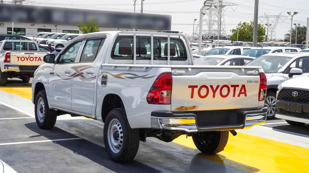 2026 Toyota Hilux Double Cab GLX 2.4L DIESEL - GCC Specs - Brand New! - Image 4