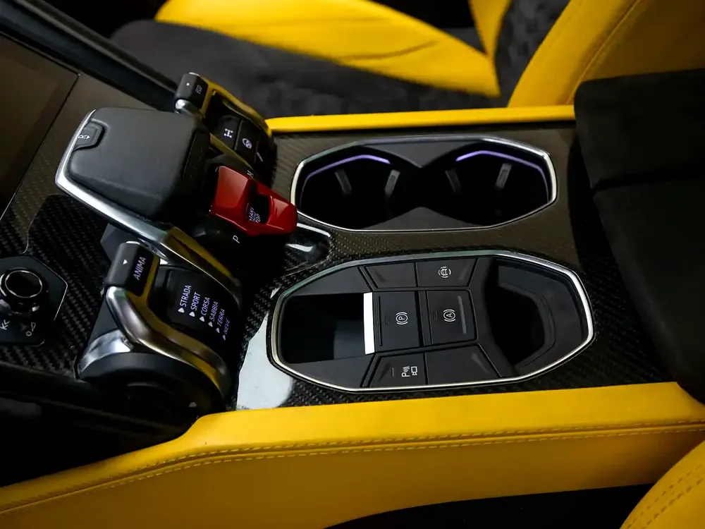 2022 | Lamborghini | Urus | Pearl Capsule | GCC Spec | With Warranty - Image 13