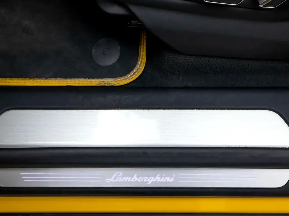 2022 | Lamborghini | Urus | Pearl Capsule | GCC Spec | With Warranty - Image 18