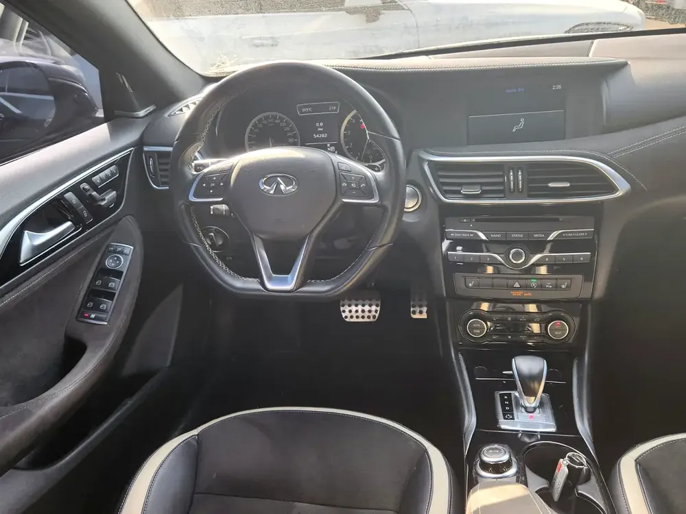 2017 INFINITI Q30 EXCLUSIVE-2.0L, FROM KOREA, ACCIDENT FREE - Image 13