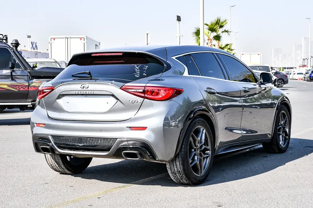 2017 INFINITI Q30 EXCLUSIVE-2.0L, FROM KOREA, ACCIDENT FREE - Image 7