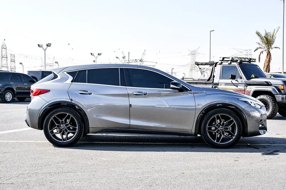 2017 INFINITI Q30 EXCLUSIVE-2.0L, FROM KOREA, ACCIDENT FREE - Image 8