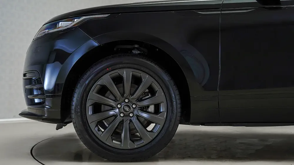 Special Offer | AED 4,002 PM | Low KM, Warranty 2028 | Velar P250 SE Dynamic - Image 12
