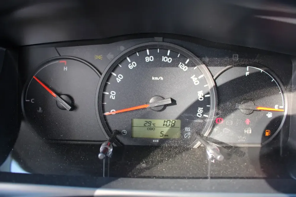 LHD - TOYOTA HIACE 2.7L PETROL 16 STR MINI BUS HIGH ROOF MANUAL - EXPORT ONLY TO NIGERIA - Image 12