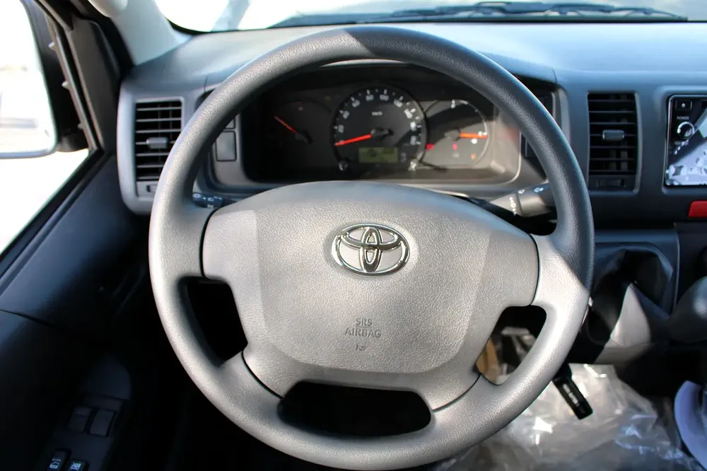 LHD - TOYOTA HIACE 2.7L PETROL 16 STR MINI BUS HIGH ROOF MANUAL - EXPORT ONLY TO NIGERIA - Image 8