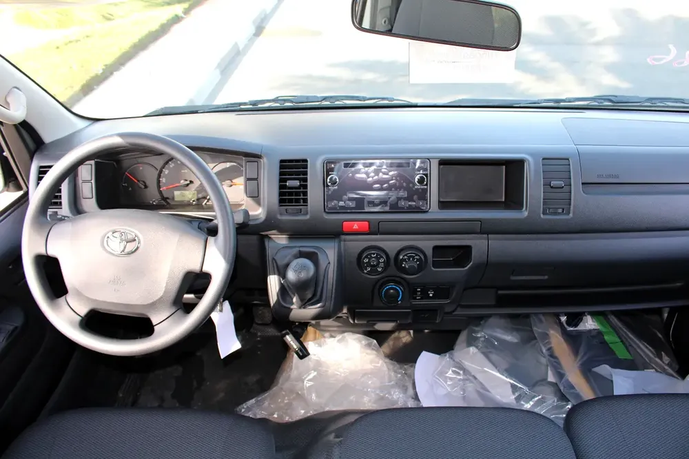 LHD - TOYOTA HIACE 2.7L PETROL 16 STR MINI BUS HIGH ROOF MANUAL - EXPORT ONLY TO NIGERIA - Image 9