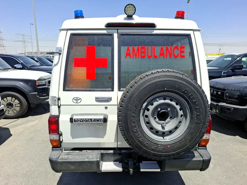 2025 Toyota Land Cruiser 70 Series LC 76 Ambulance - Brand New - European Specs - Export Only - Image 12