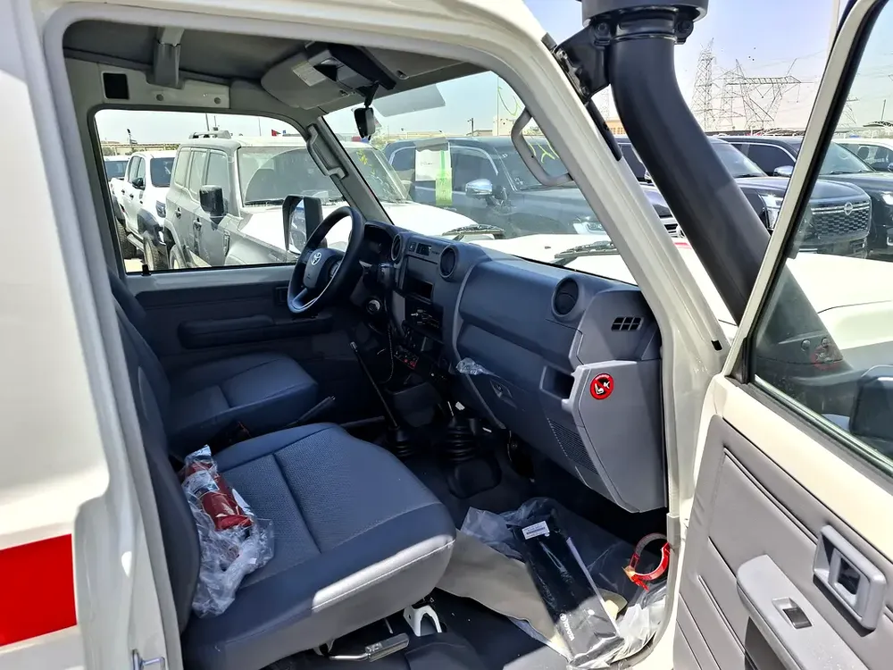 2025 Toyota Land Cruiser 70 Series LC 76 Ambulance - Brand New - European Specs - Export Only - Image 14