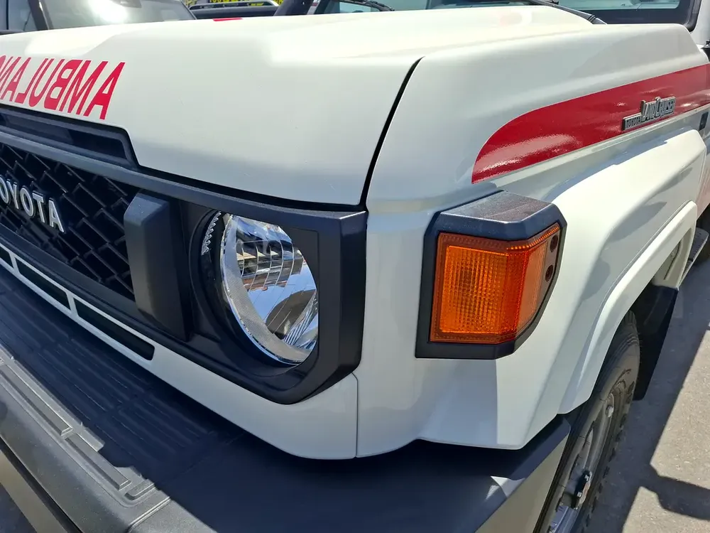 2025 Toyota Land Cruiser 70 Series LC 76 Ambulance - Brand New - European Specs - Export Only - Image 4