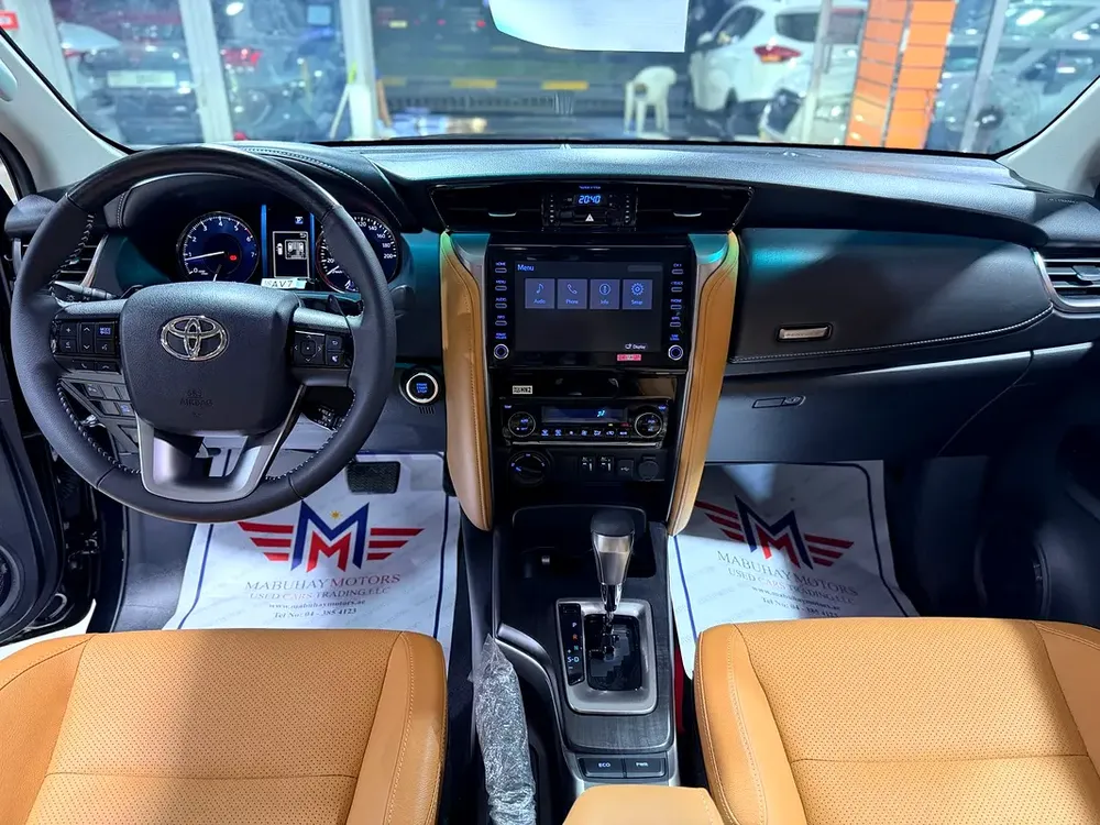 Toyota Fortuner VXR 2025 0km - GCC Specs with 5 years warranty from the dealer - Image 7
