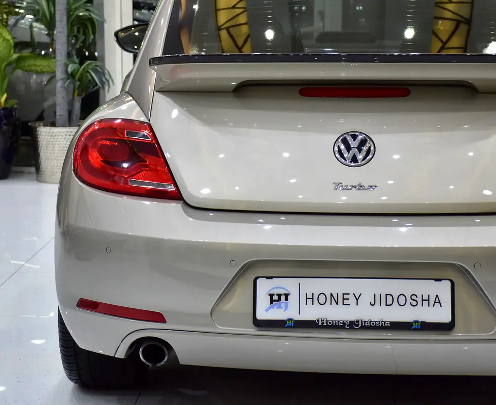 EXCELLENT DEAL for our Volkswagen Beetle Turbo ( 2016 Model ) in Beige Color GCC Specs - Image 8