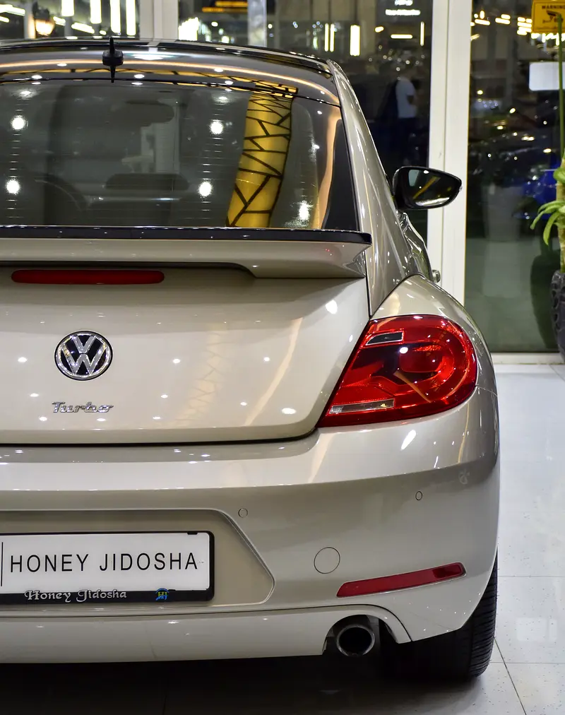EXCELLENT DEAL for our Volkswagen Beetle Turbo ( 2016 Model ) in Beige Color GCC Specs - Image 9