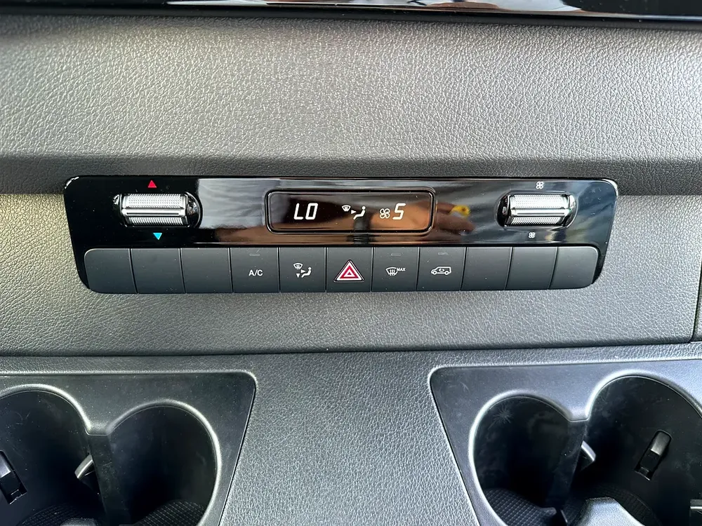 Mercedes-Benz Sprinter 319 4X4 EXTRA LONG - Image 14