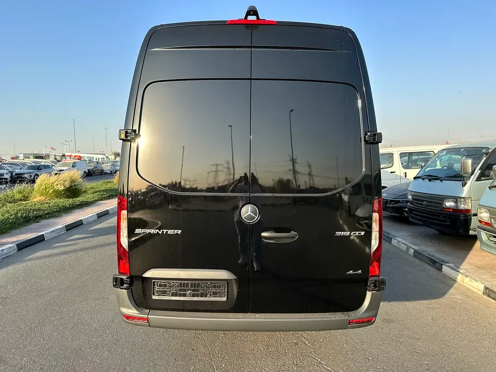 Mercedes-Benz Sprinter 319 4X4 EXTRA LONG - Image 5