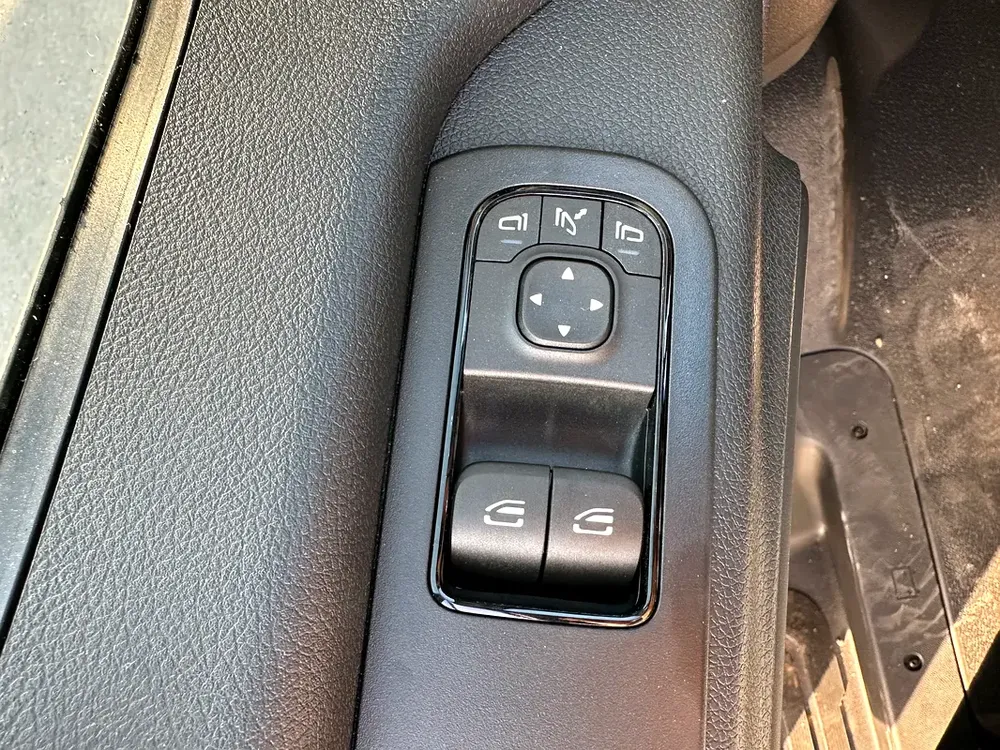 Mercedes-Benz Sprinter 319 4X4 EXTRA LONG - Image 9