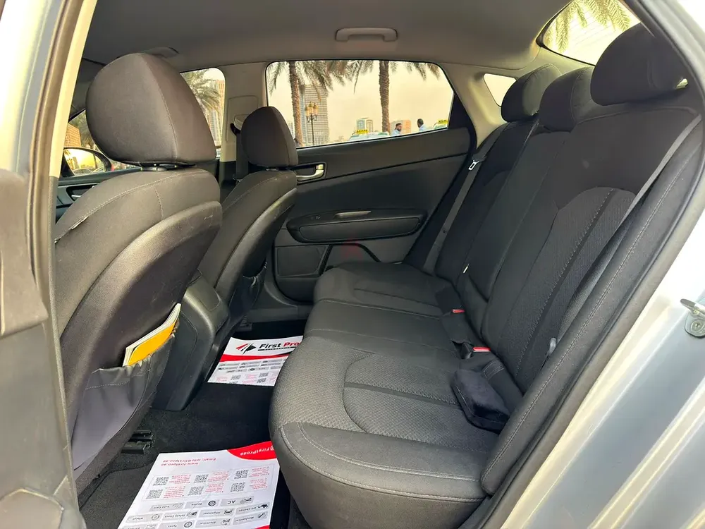 KIA OPTIMA - excellent condition - Image 13