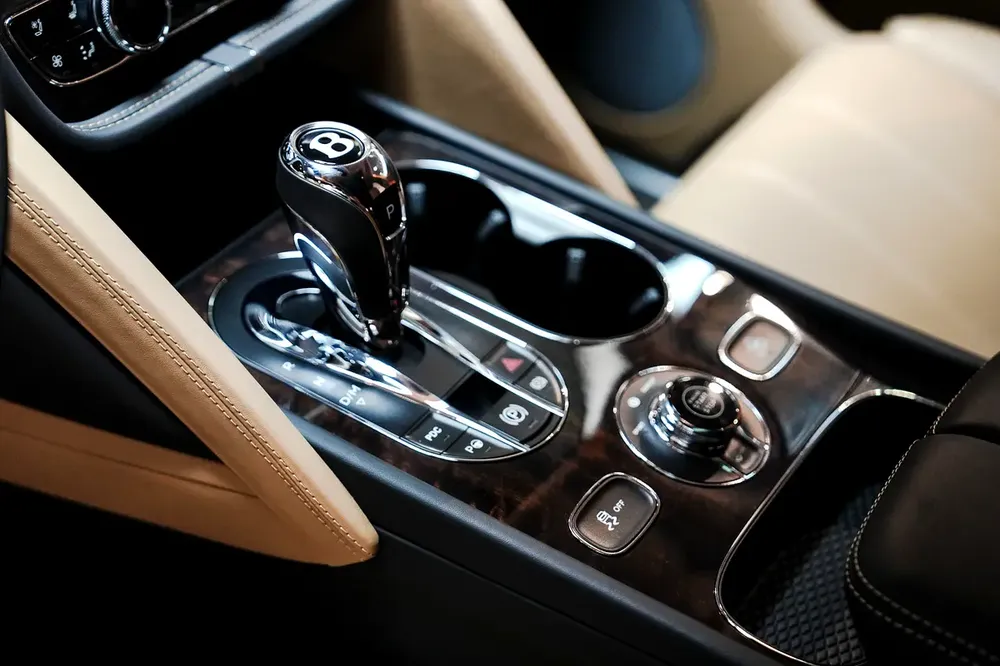 BENTLEY BENTAYGA - ORIGINAL MANSORY | 2022 | BRAND NEW | WARRANTY N SERVICE AVAILABLE - Image 7